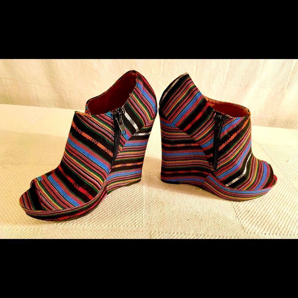 Charlotte Russe Black Colorful Wedge Heel Aztec Open Toe Shoes Women Sz 6